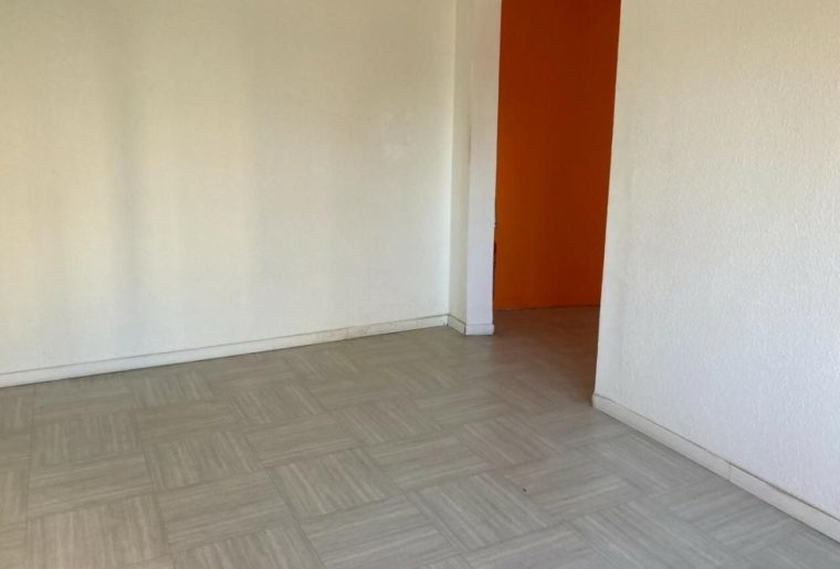 Local 66 m²