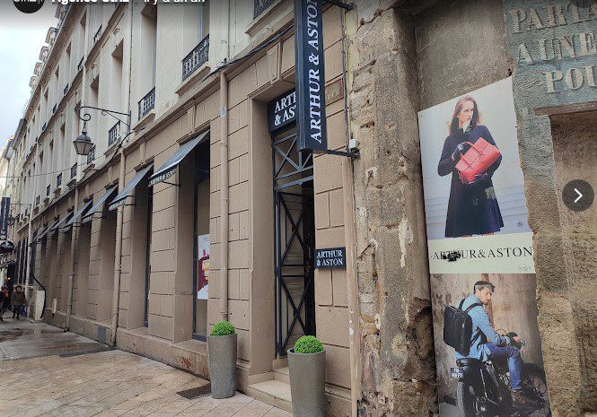 Superbe local au coeur du Centre Ville de Saint Etienne - Opportunité à saisir