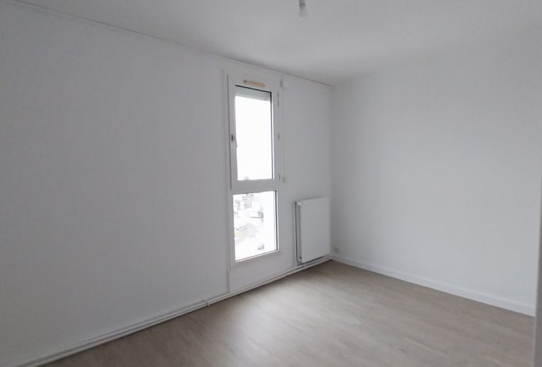 Grand T3 - 73 m² avec vue dégagée - 9? étage, centre-ville de Firminy - Disponible immédiatemen
