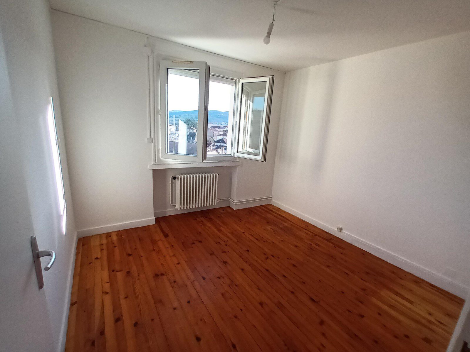 APPARTEMENT 3 pièces  64m²