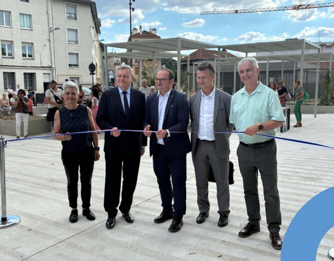 Saint-Etienn : Inauguration publique Place Sainte-Barbe